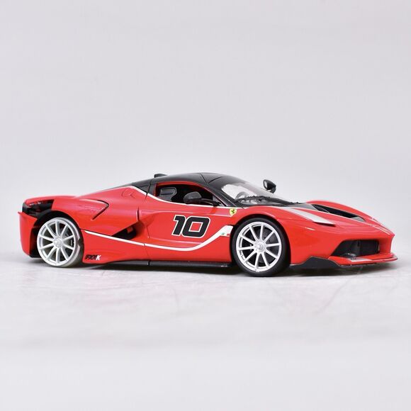 MAISTO 1/24 SCALE FERRARI FXX-K MODEL PARTS OR REPAIR - Picture 2 of 6